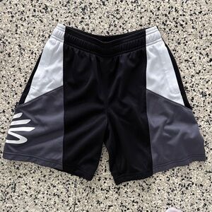 Stylish Stephen Curry Boys Under Armour Mesh Black and Gray Shorts size medium